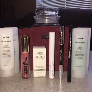 Makeup bundle